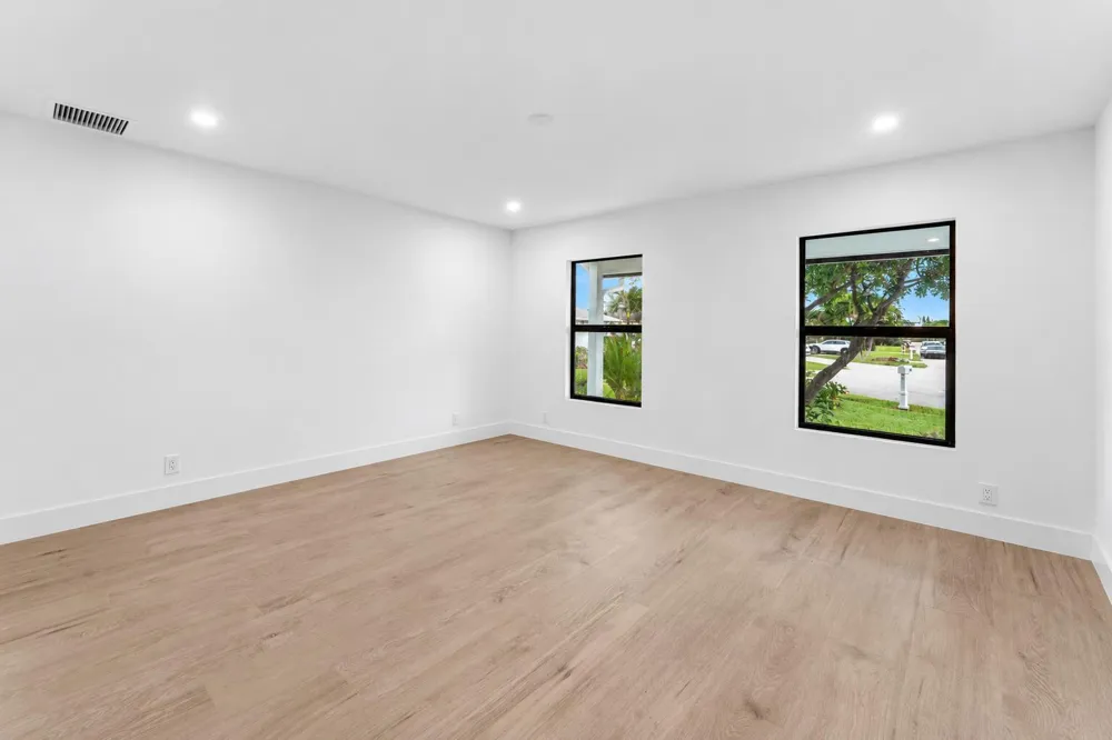 24 Russell Street Tequesta, FL 33469
