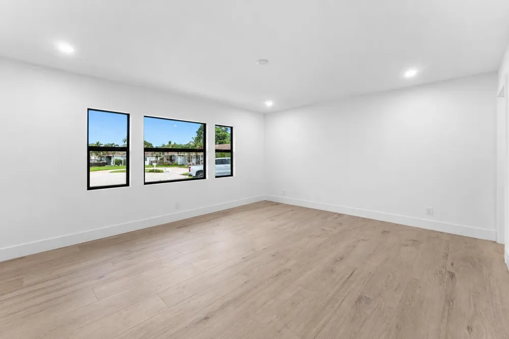 24 Russell Street Tequesta, FL 33469