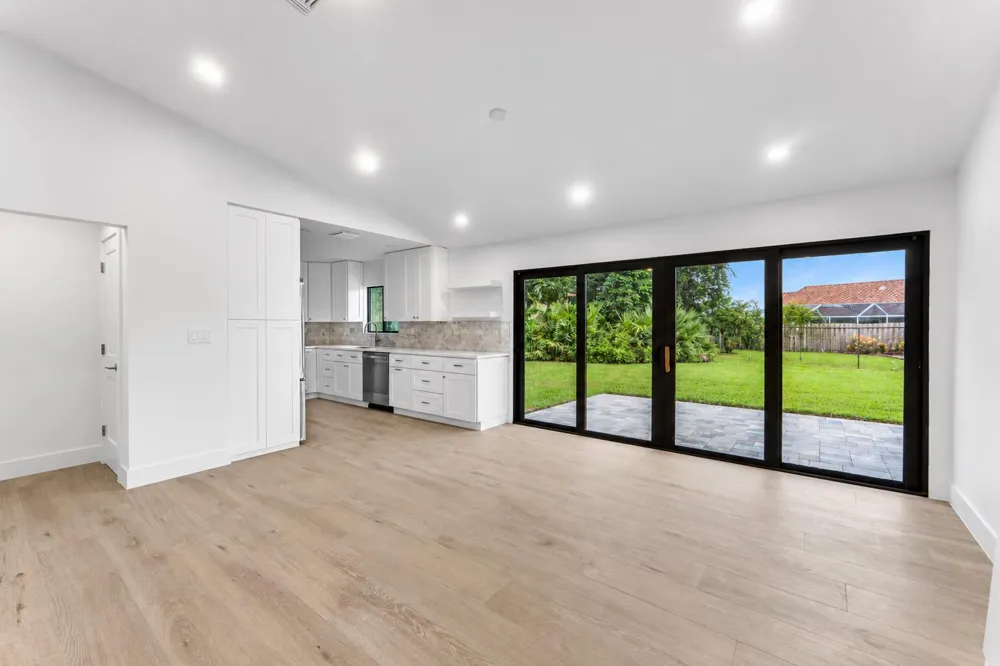 24 Russell Street Tequesta, FL 33469