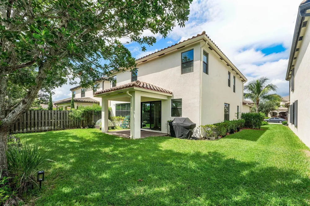 8826 Sea Chase Drive Lake Worth, FL 33467