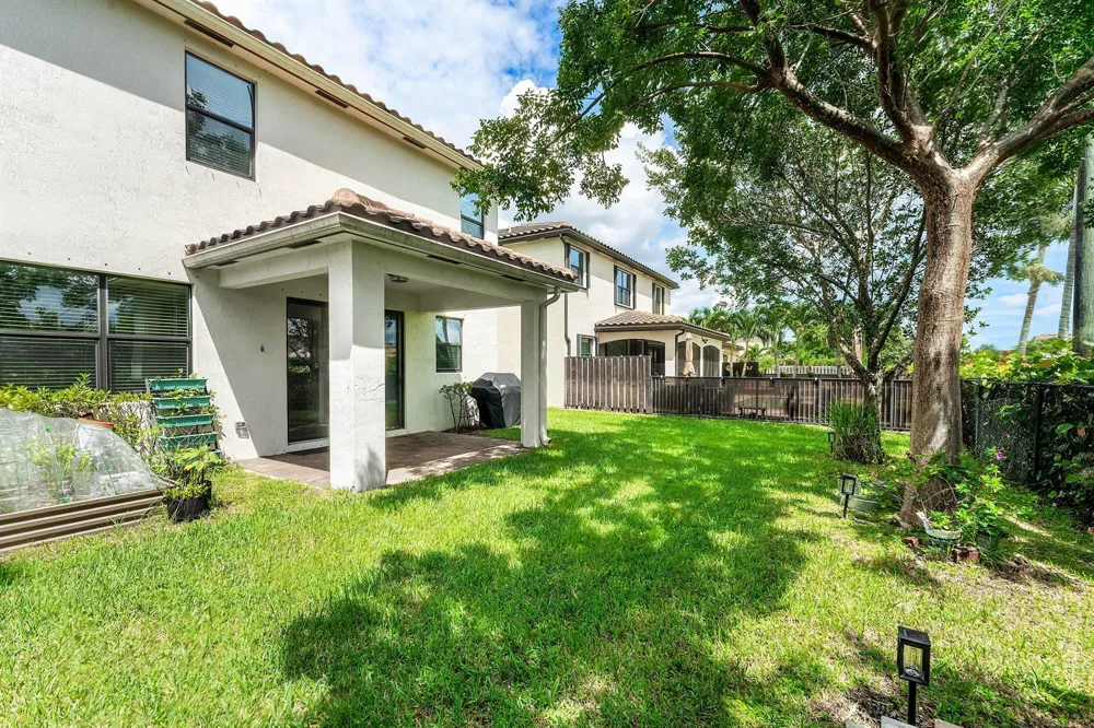 8826 Sea Chase Drive Lake Worth, FL 33467