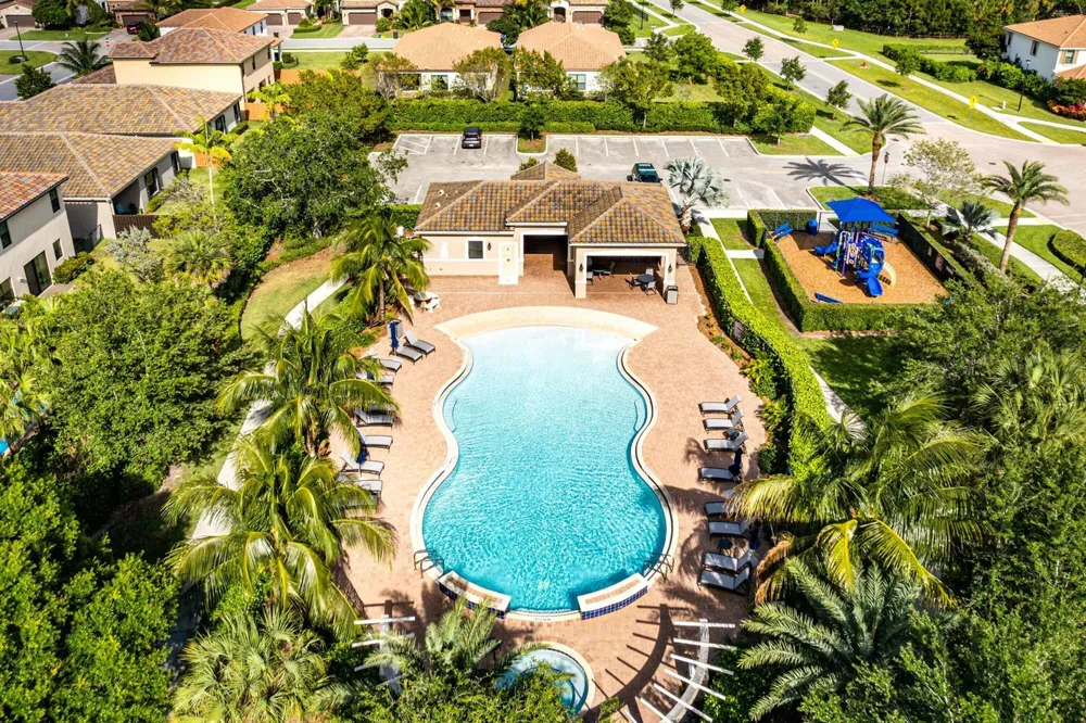 8826 Sea Chase Drive Lake Worth, FL 33467