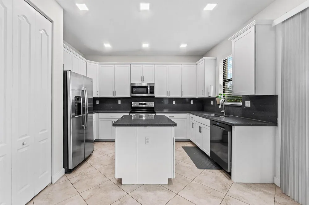 8826 Sea Chase Drive Lake Worth, FL 33467