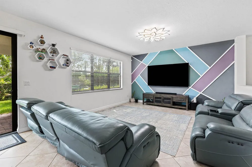 8826 Sea Chase Drive Lake Worth, FL 33467