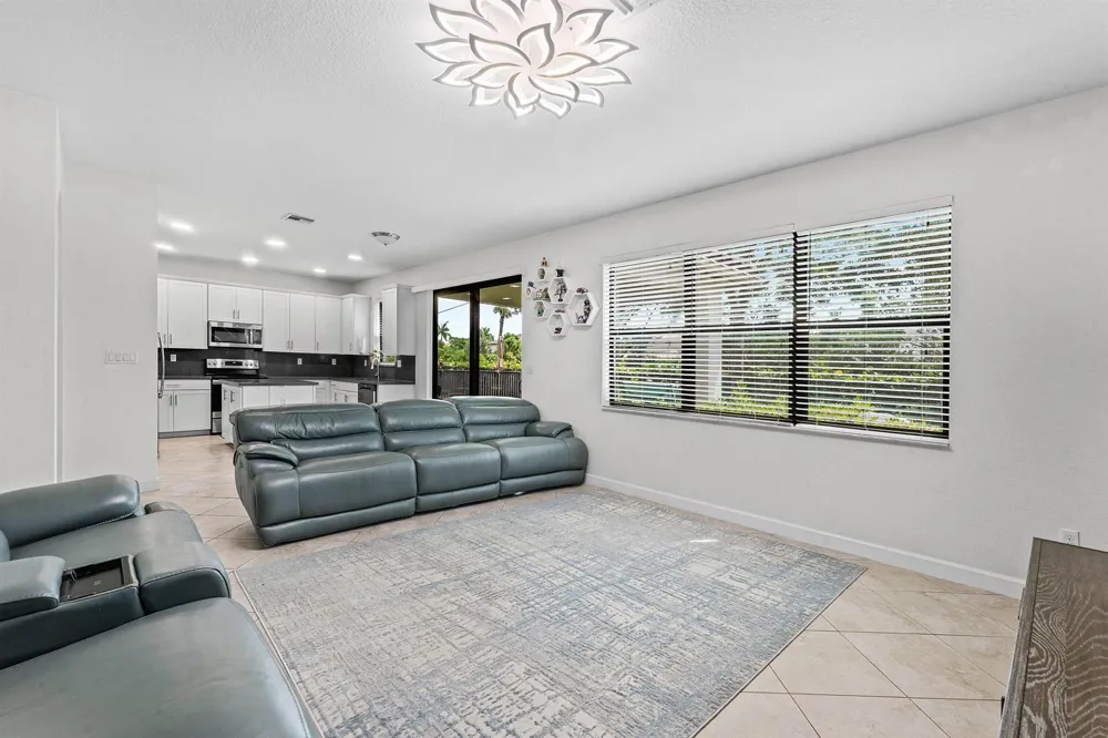8826 Sea Chase Drive Lake Worth, FL 33467