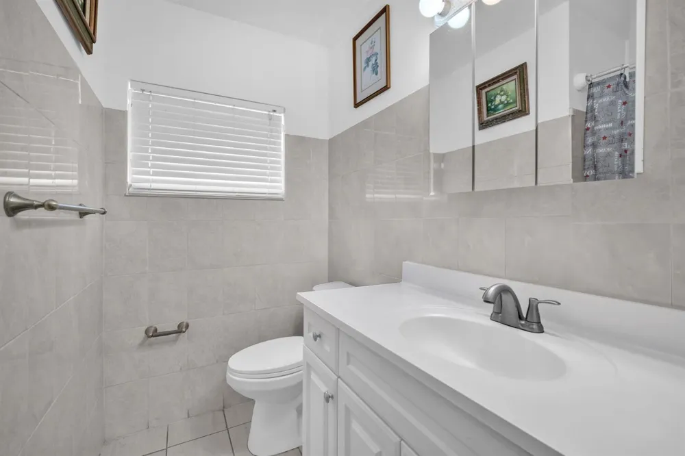461 NW 17TH PLACE Fort Lauderdale, FL 33311