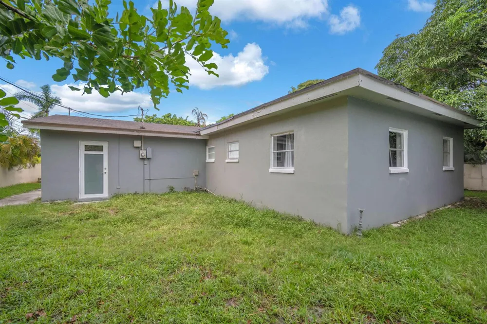 461 NW 17TH PLACE Fort Lauderdale, FL 33311