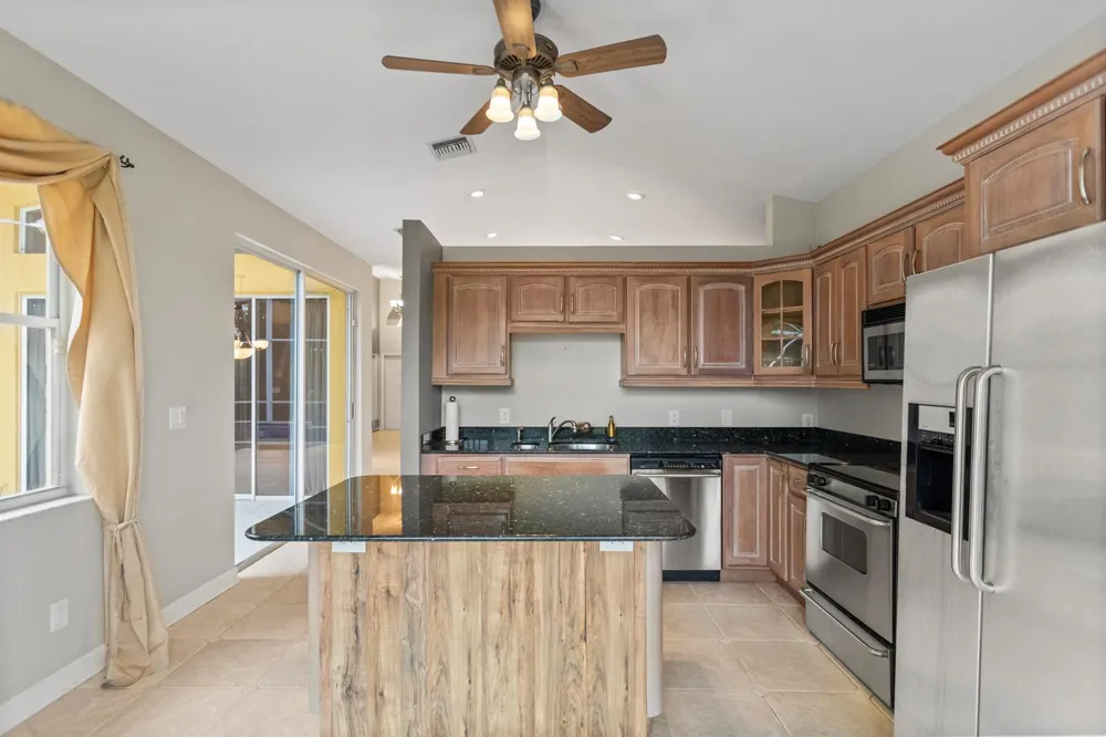 3254 NW 22ND AVENUE Oakland Park, FL 33309