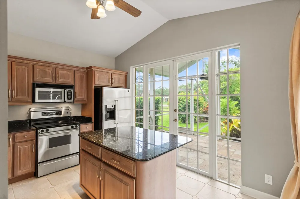 3254 NW 22ND AVENUE Oakland Park, FL 33309