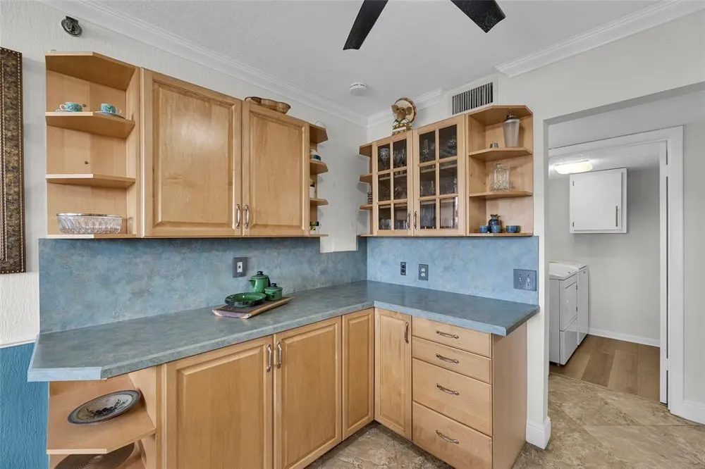 105 LAKE EMERALD DRIVE #711 Oakland Park, FL 33309