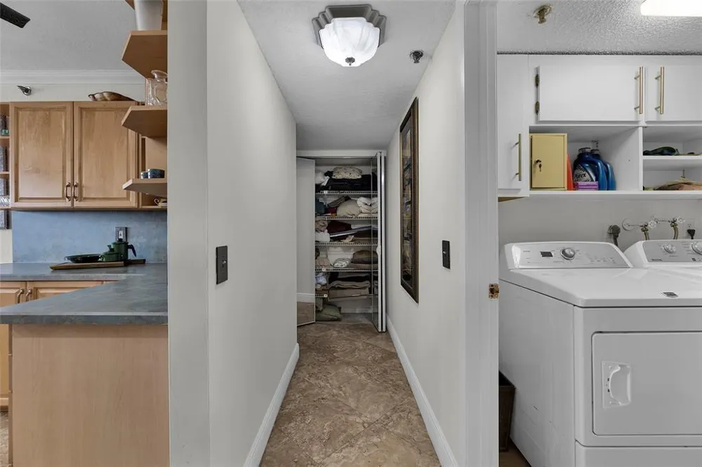 105 LAKE EMERALD DRIVE #711 Oakland Park, FL 33309