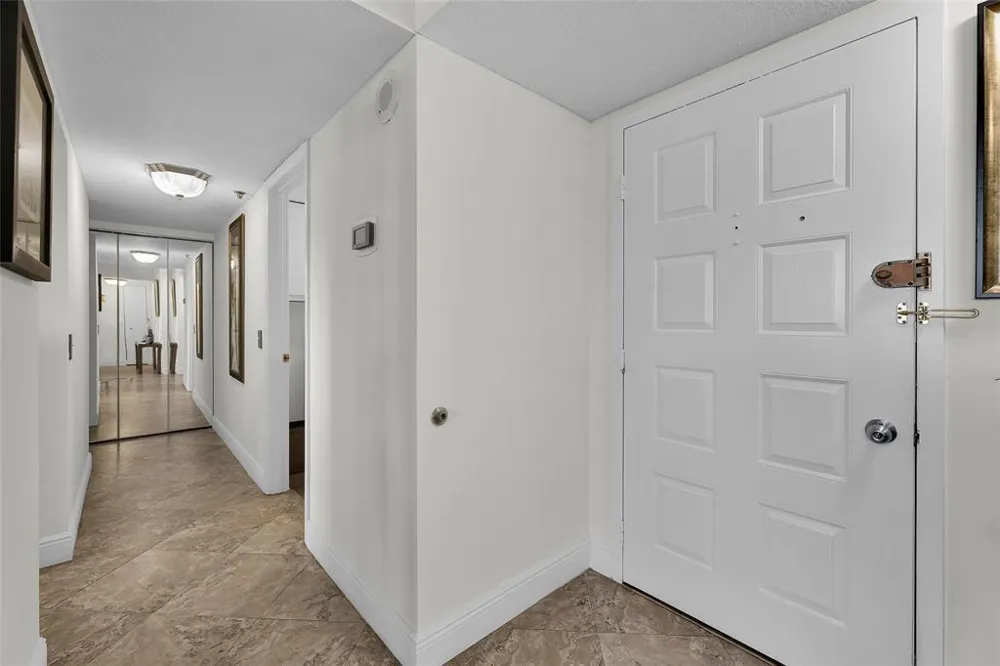 105 LAKE EMERALD DRIVE #711 Oakland Park, FL 33309