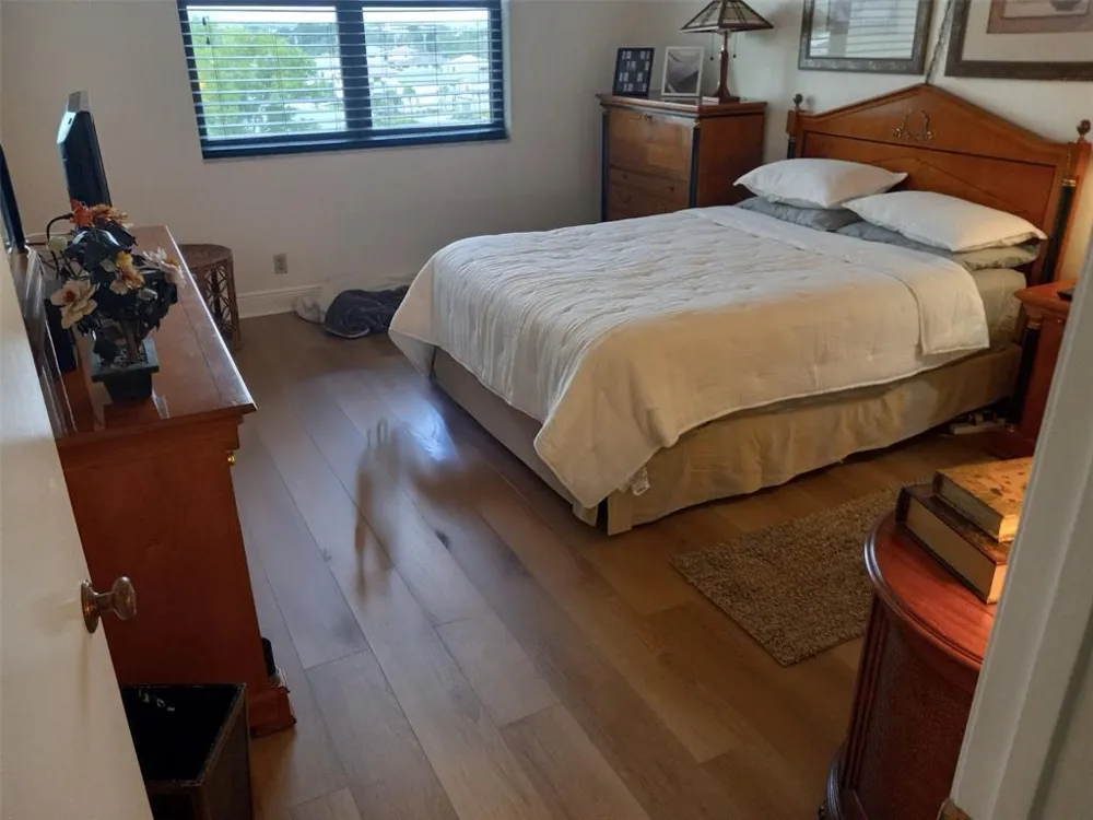105 LAKE EMERALD DRIVE #711 Oakland Park, FL 33309