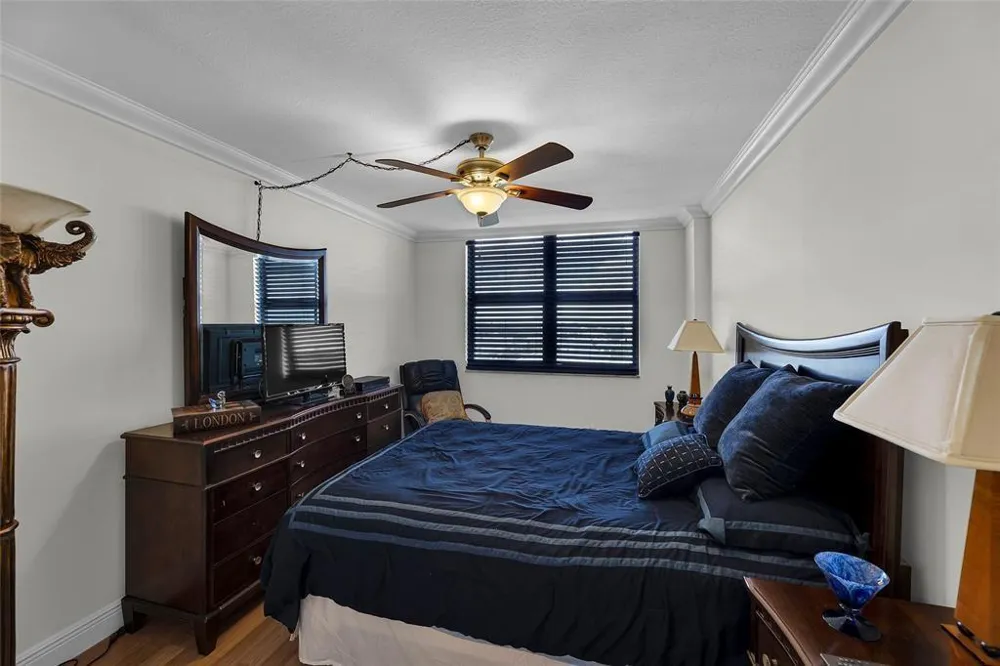 105 LAKE EMERALD DRIVE #711 Oakland Park, FL 33309