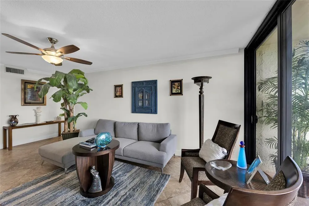 105 LAKE EMERALD DRIVE #711 Oakland Park, FL 33309