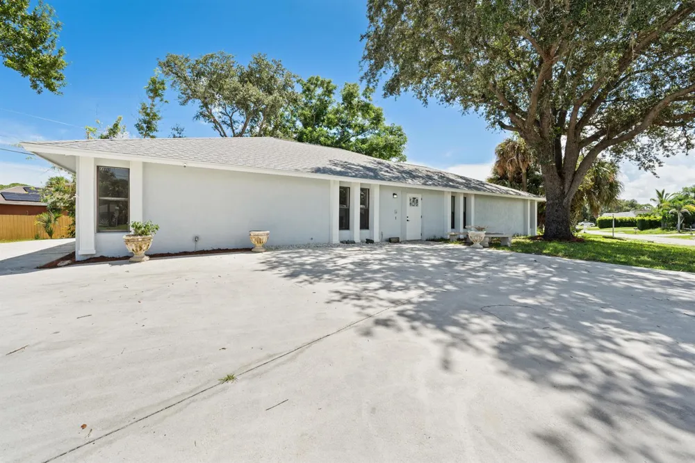4800 MYRTLE DRIVE Fort Pierce, FL 34982