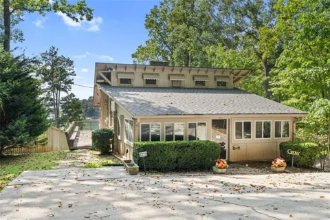 6442 Ford Road