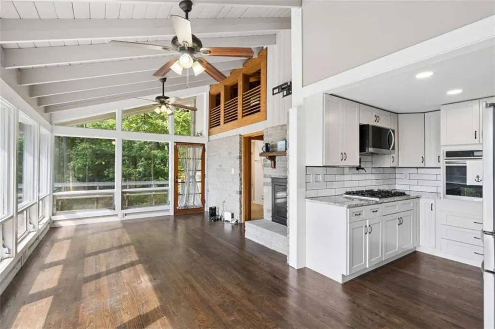 6442 Ford Road Flowery Branch, GA 30542