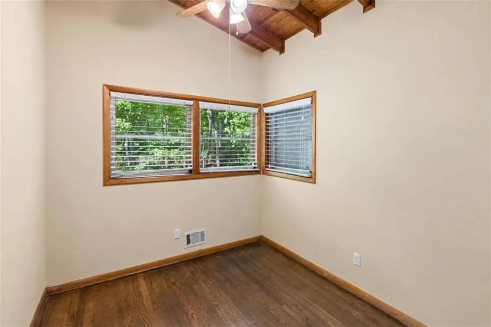 6442 Ford Road Flowery Branch, GA 30542