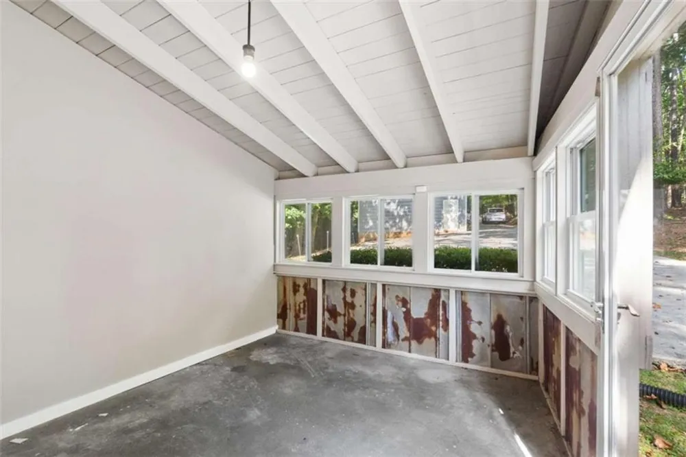 6442 Ford Road Flowery Branch, GA 30542