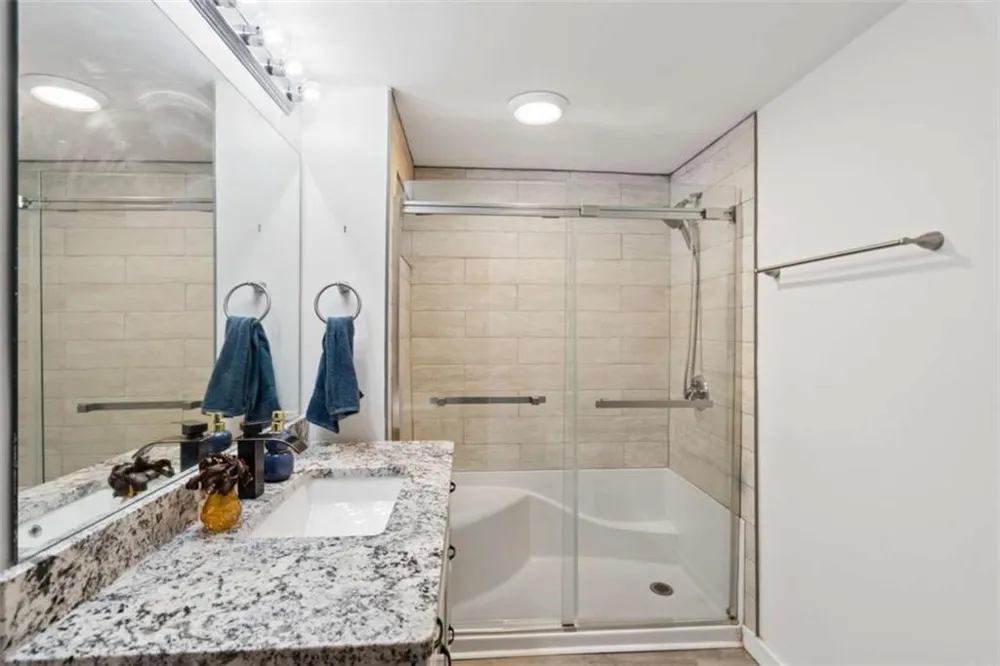 6442 Ford Road Flowery Branch, GA 30542