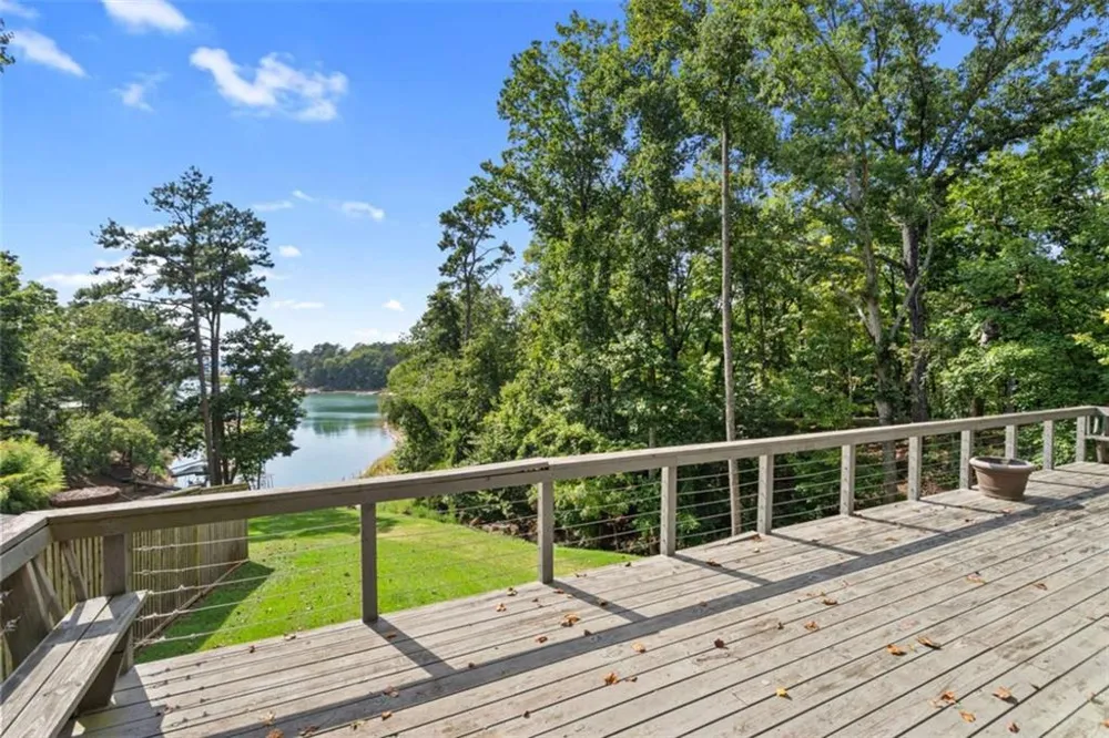 6442 Ford Road Flowery Branch, GA 30542