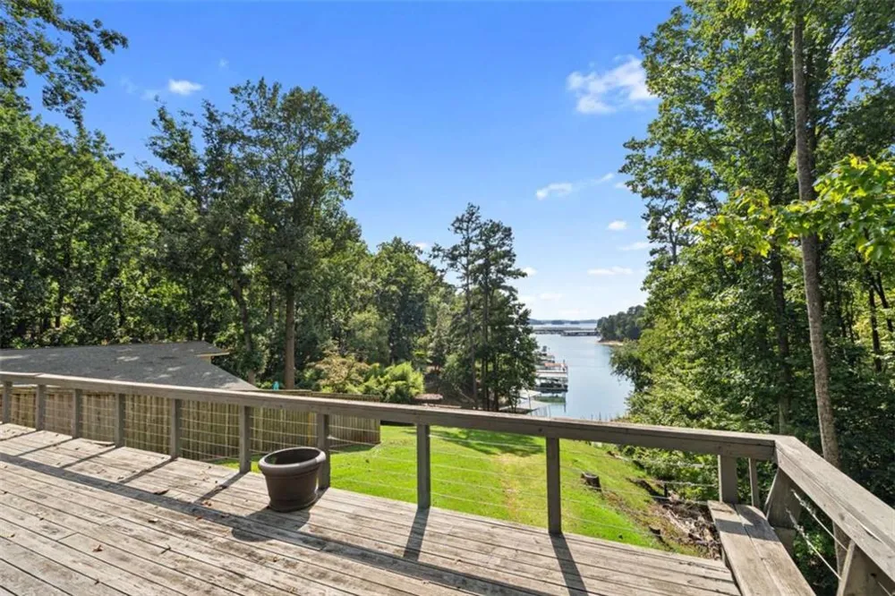 6442 Ford Road Flowery Branch, GA 30542