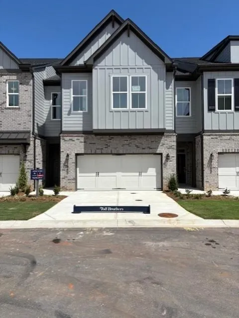 2560 Silver Star Drive