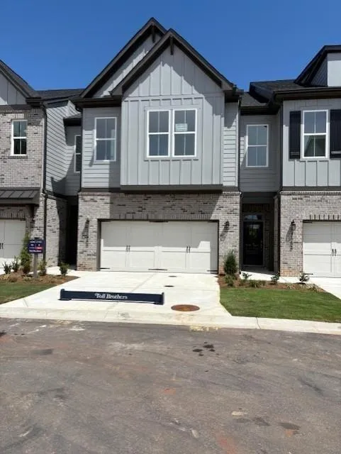 2560 Silver Star Drive Marietta, GA 30066