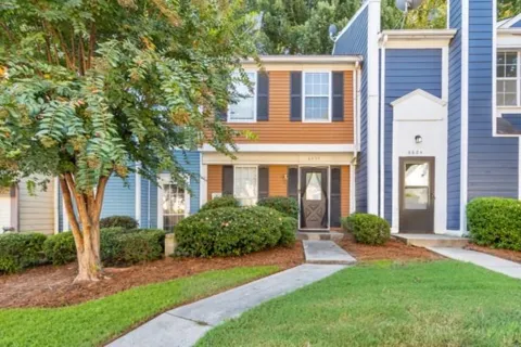 6622 Wellington Square