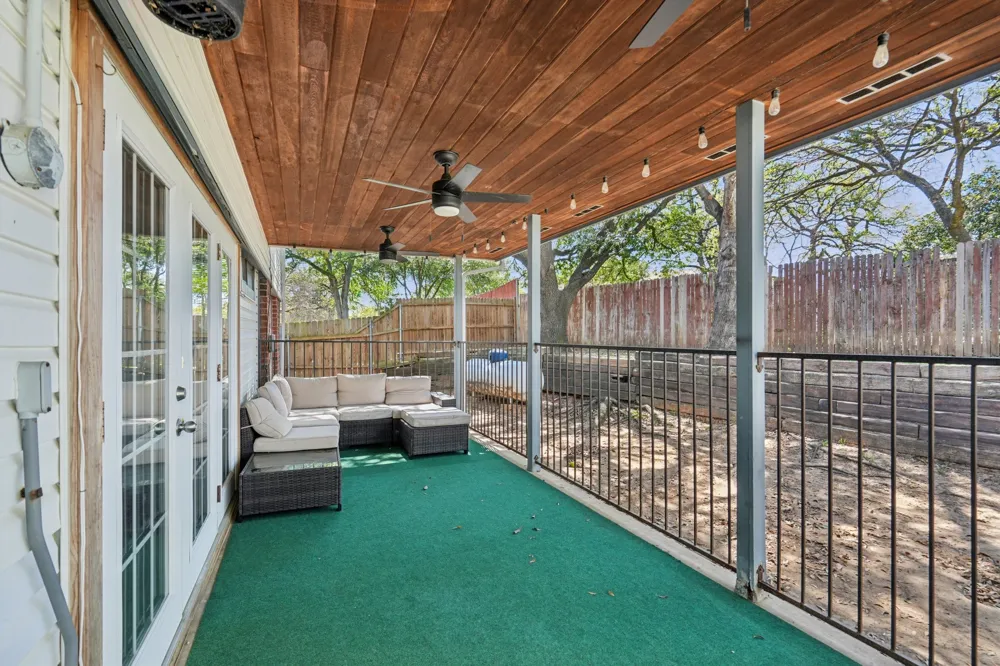2307 Harrington Court Euless, TX 76039
