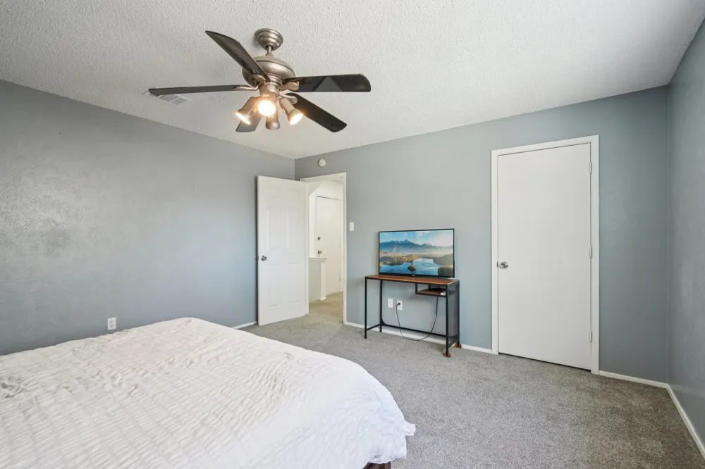 2307 Harrington Court Euless, TX 76039