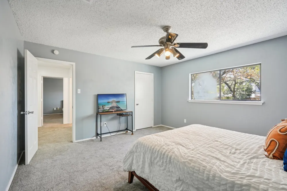 2307 Harrington Court Euless, TX 76039