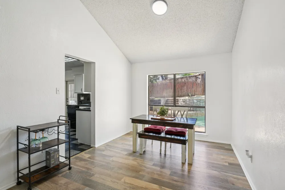 2307 Harrington Court Euless, TX 76039