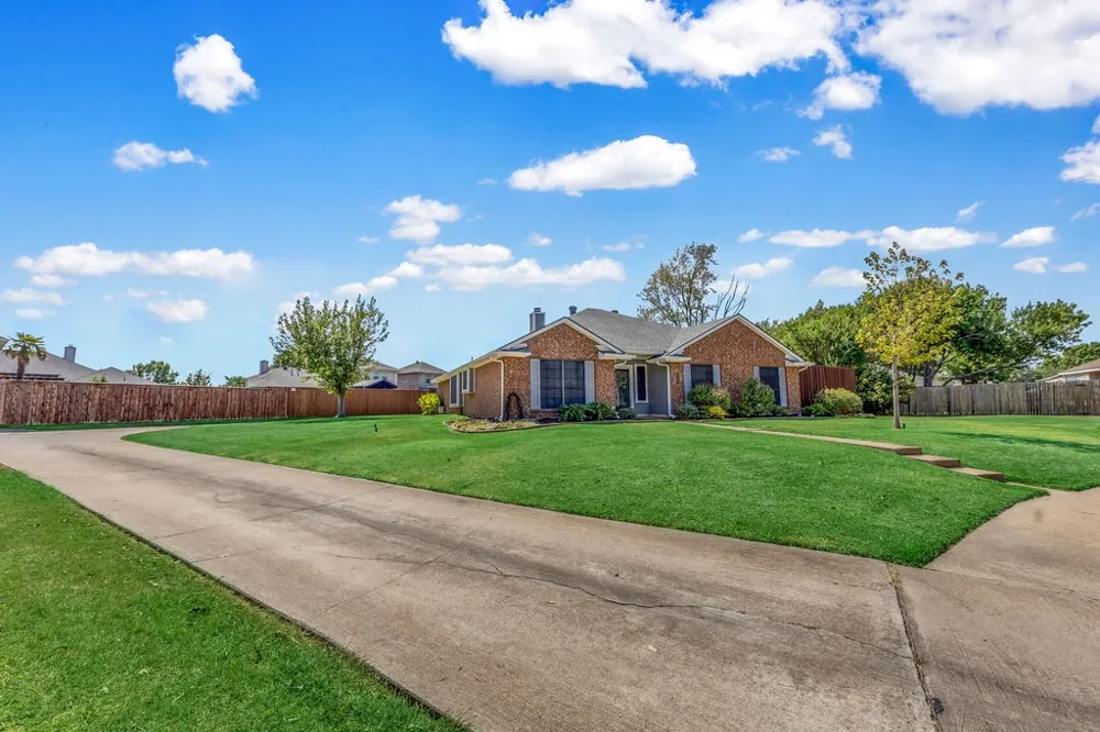 4807 Alberta Circle Sachse, TX 75048