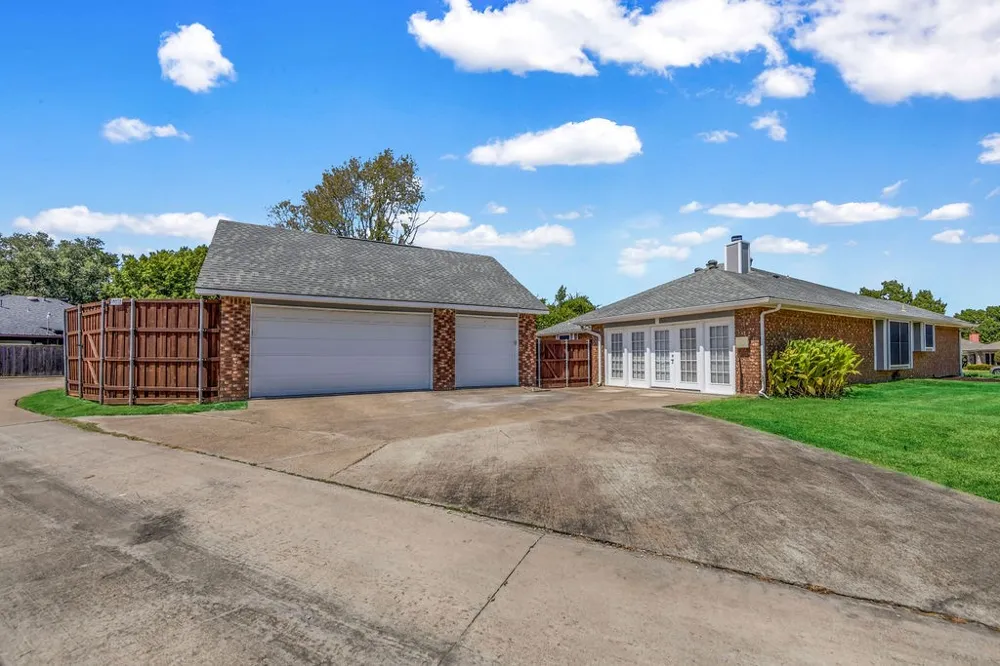 4807 Alberta Circle Sachse, TX 75048