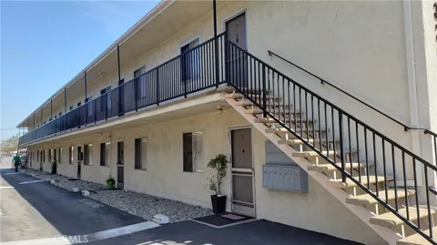 327 W Carson Street #11