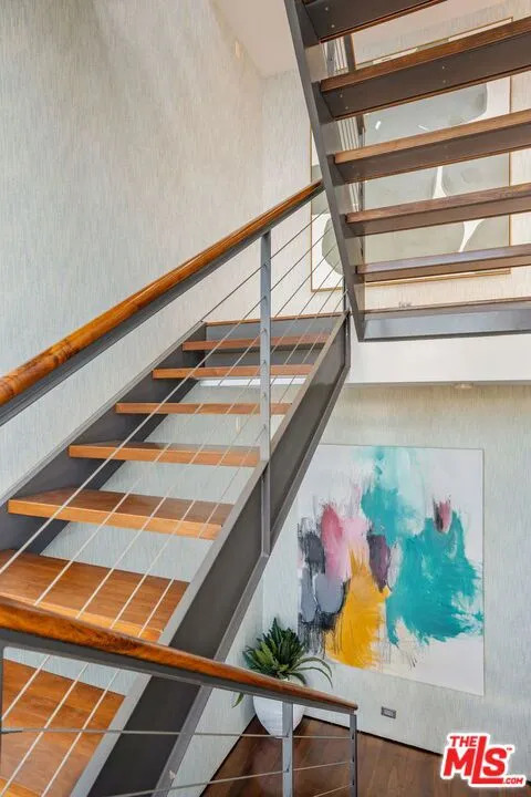 49 Brooks Avenue Venice, CA 90291