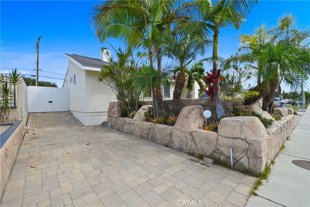 4701 Myra Avenue Cypress, CA 90630