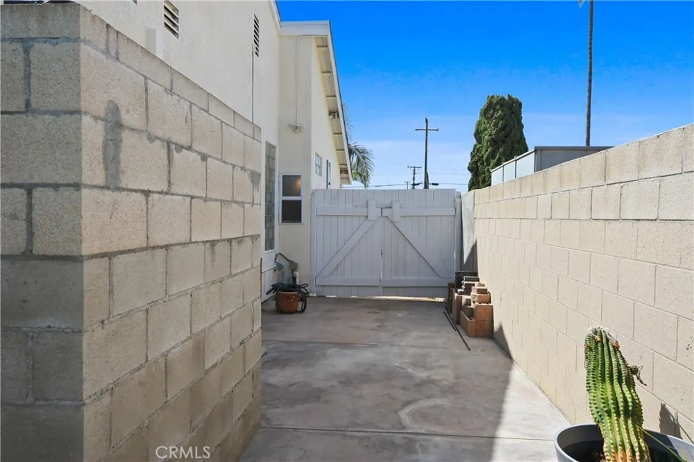 4701 Myra Avenue Cypress, CA 90630