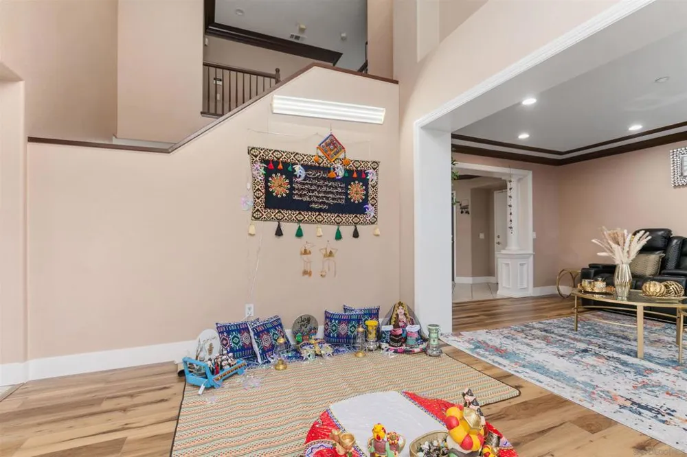 10394 Valley Waters Dr Spring Valley, CA 91978