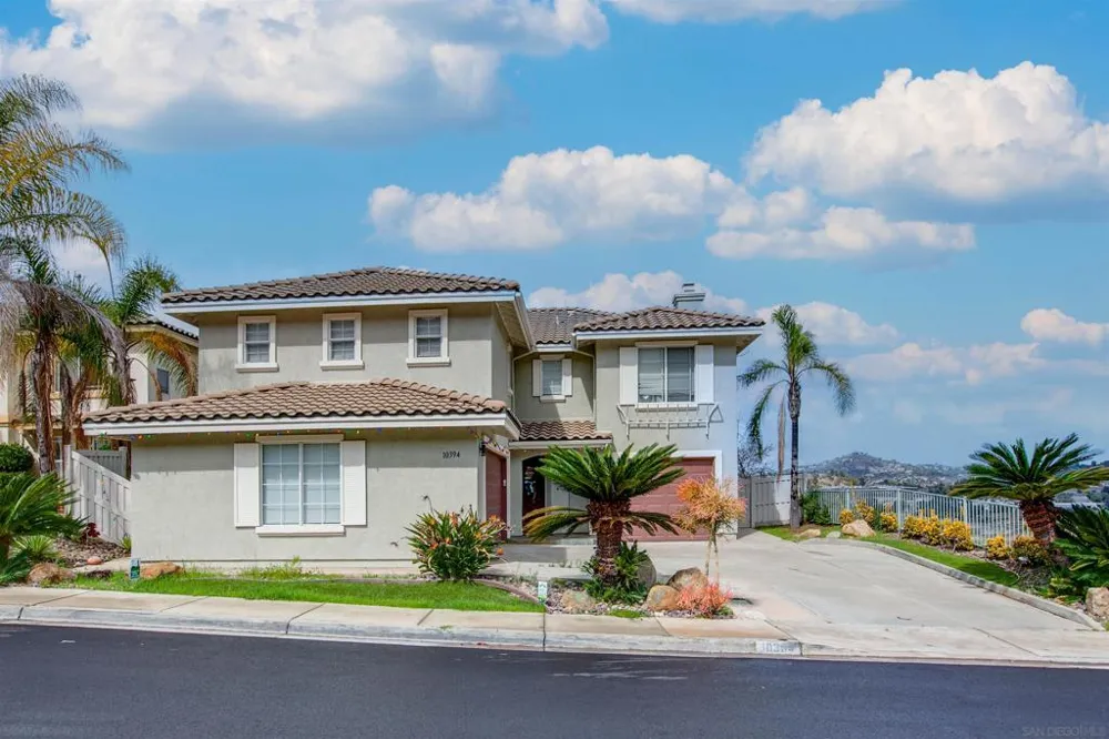 10394 Valley Waters Dr Spring Valley, CA 91978