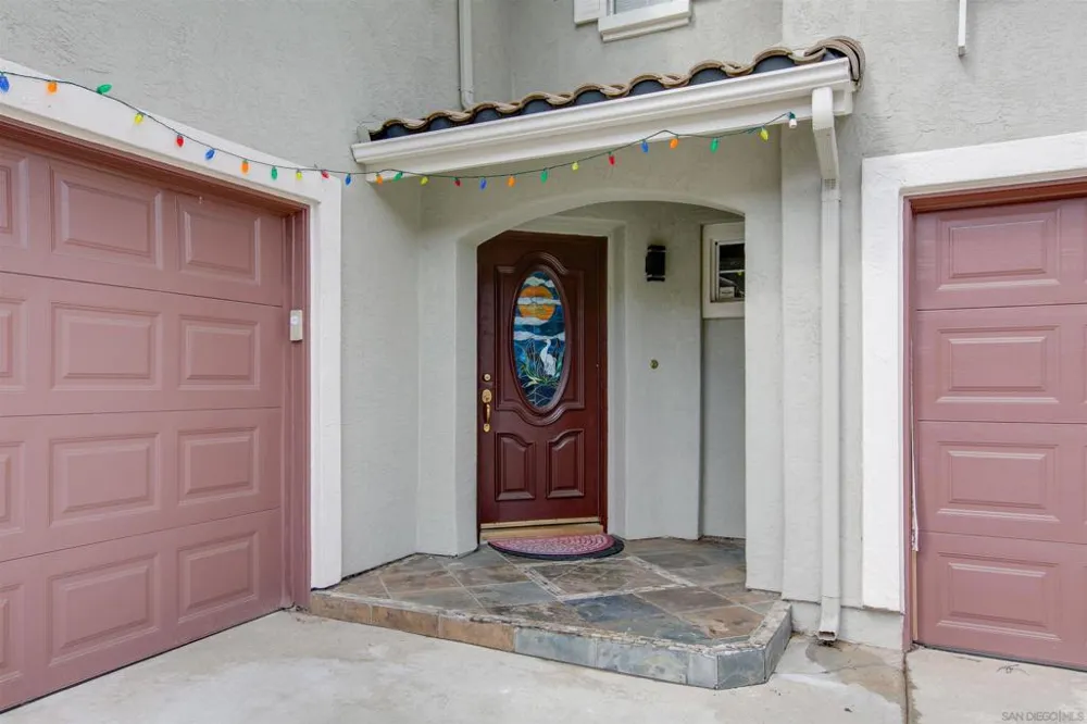 10394 Valley Waters Dr Spring Valley, CA 91978