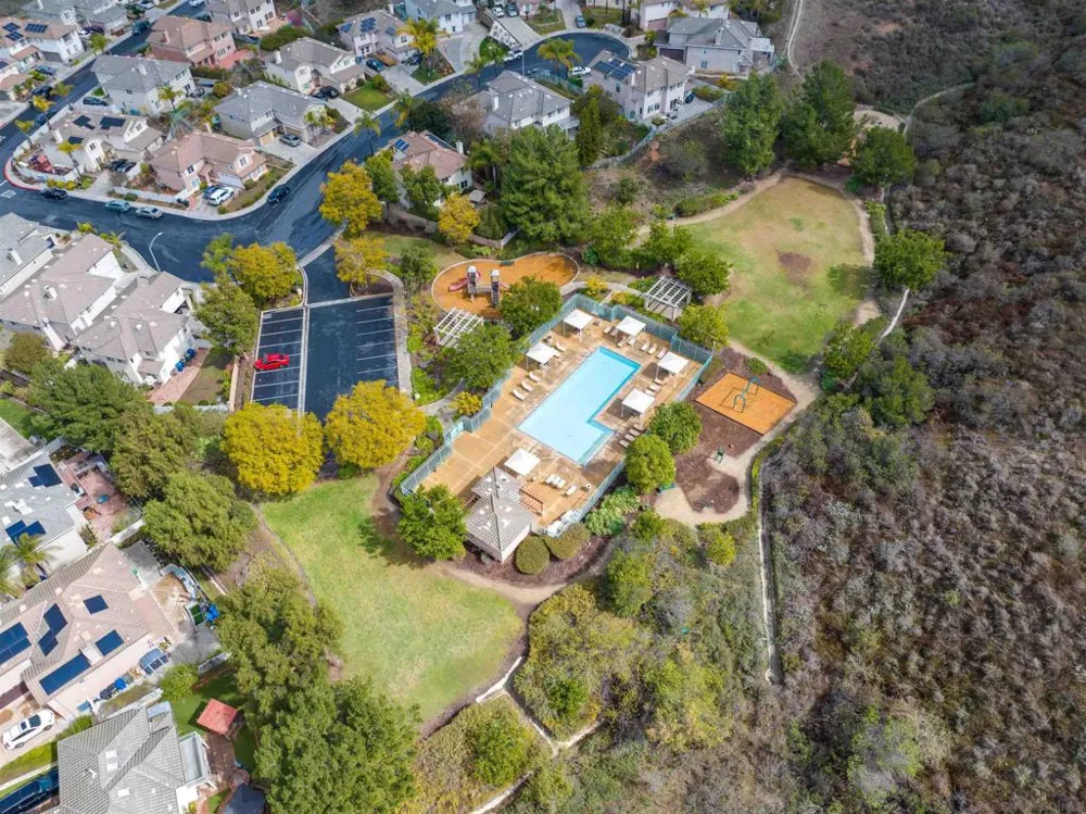 10394 Valley Waters Dr Spring Valley, CA 91978