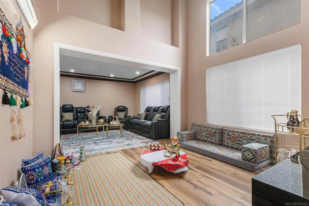 10394 Valley Waters Dr Spring Valley, CA 91978
