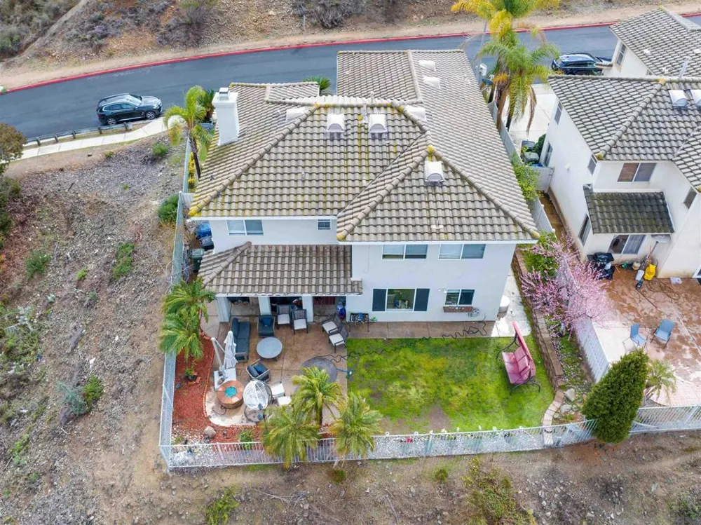 10394 Valley Waters Dr Spring Valley, CA 91978