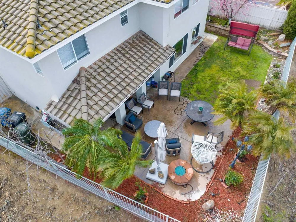 10394 Valley Waters Dr Spring Valley, CA 91978