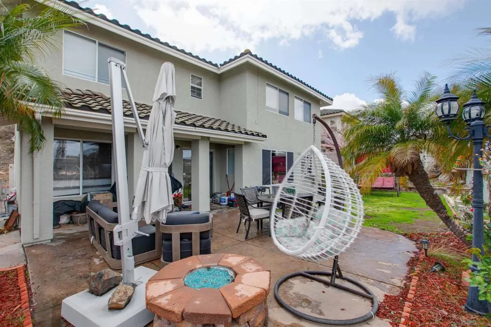 10394 Valley Waters Dr Spring Valley, CA 91978
