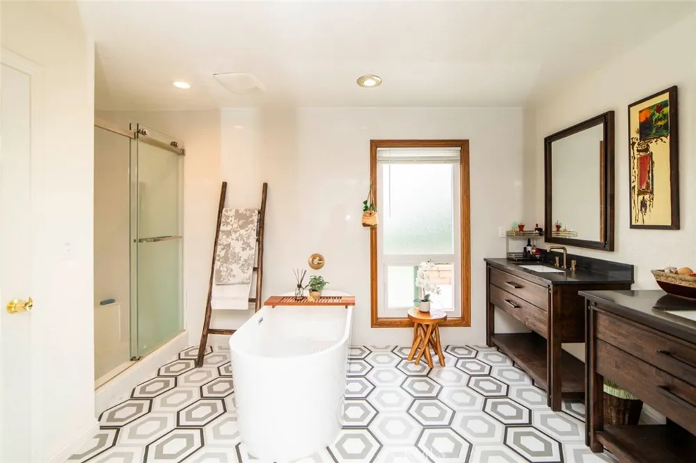 23871 Wardlow Circle Laguna Niguel, CA 92677