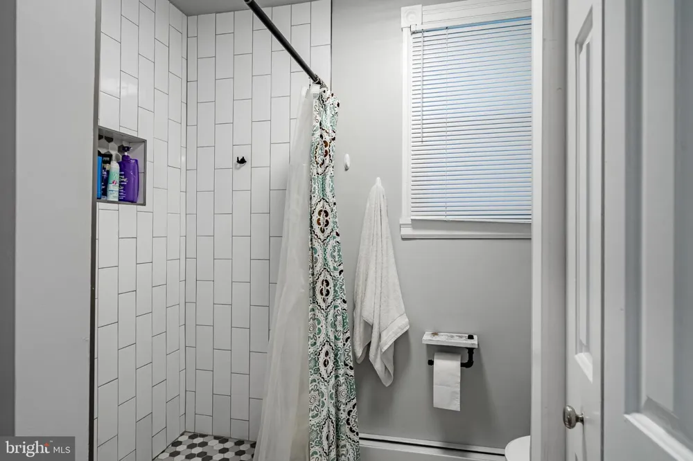 445 E MAIN STREET #1 Collegeville, PA 19426